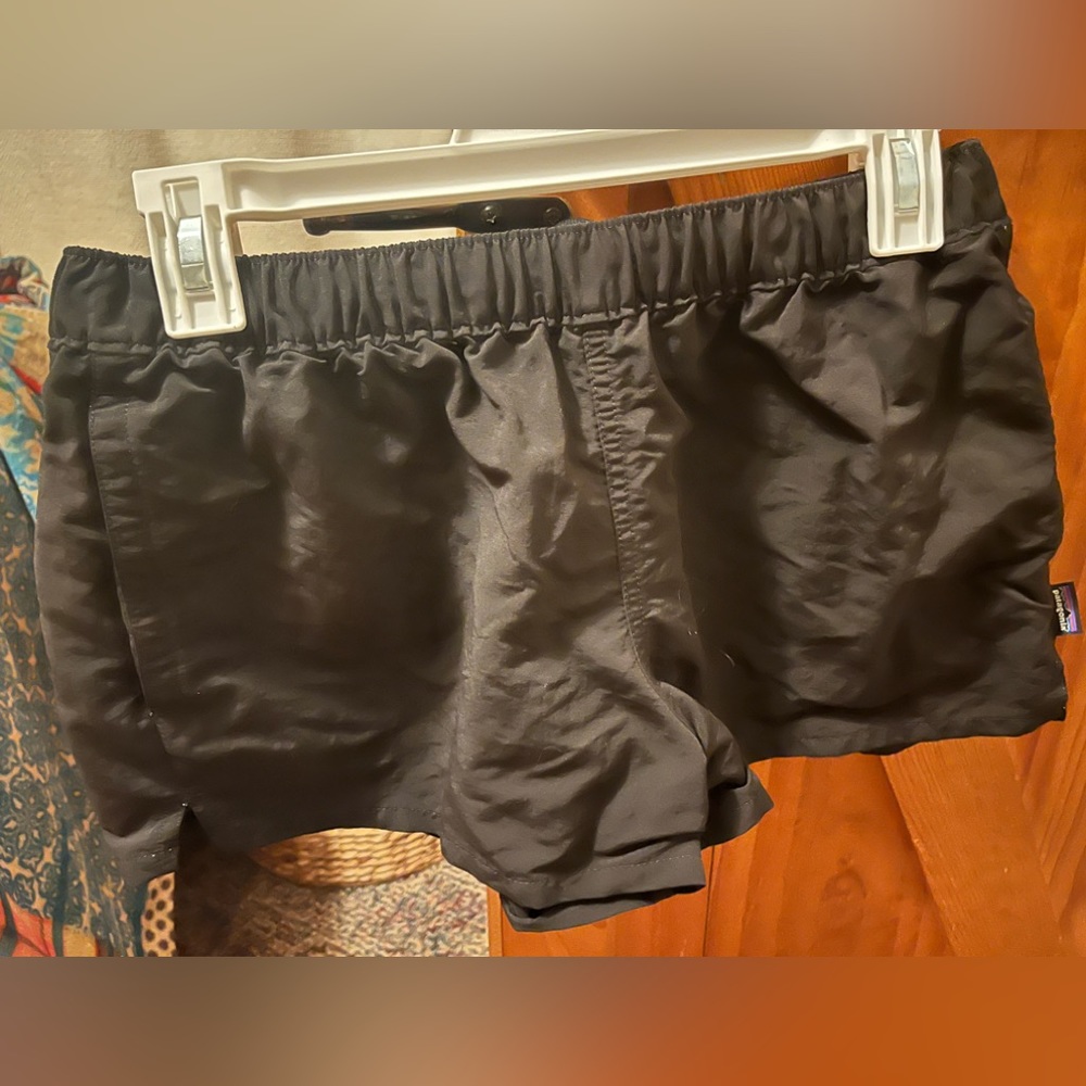Patagonia black shorts. Very nice condition! Size M.